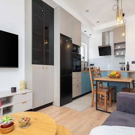 Apartment Tomas With Balcony And Sea View *